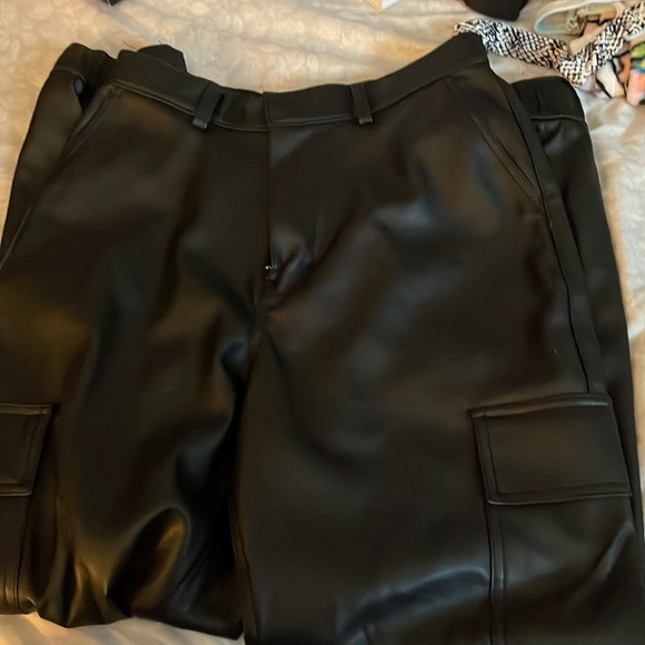 Faux Leather pants - Picture 1 of 2